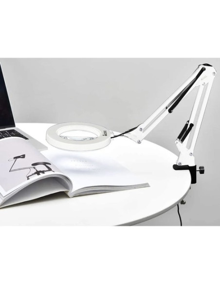 CANDEEIRO COM LUPA E LUZ LED 